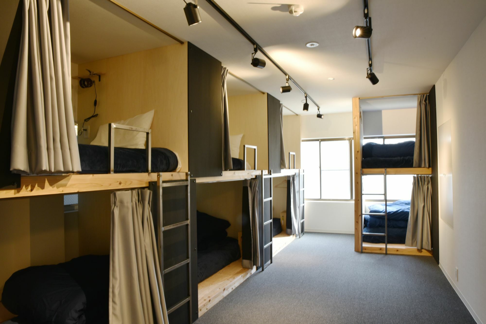 Tomarigi Hostel Cafe Bar Kōchi Екстериор снимка